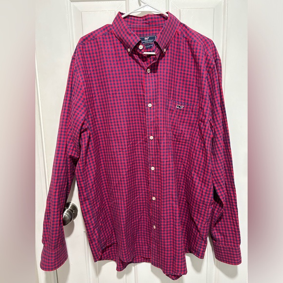 Vineyard Vines Other - Men Vineyard Vines Button down size large checkered